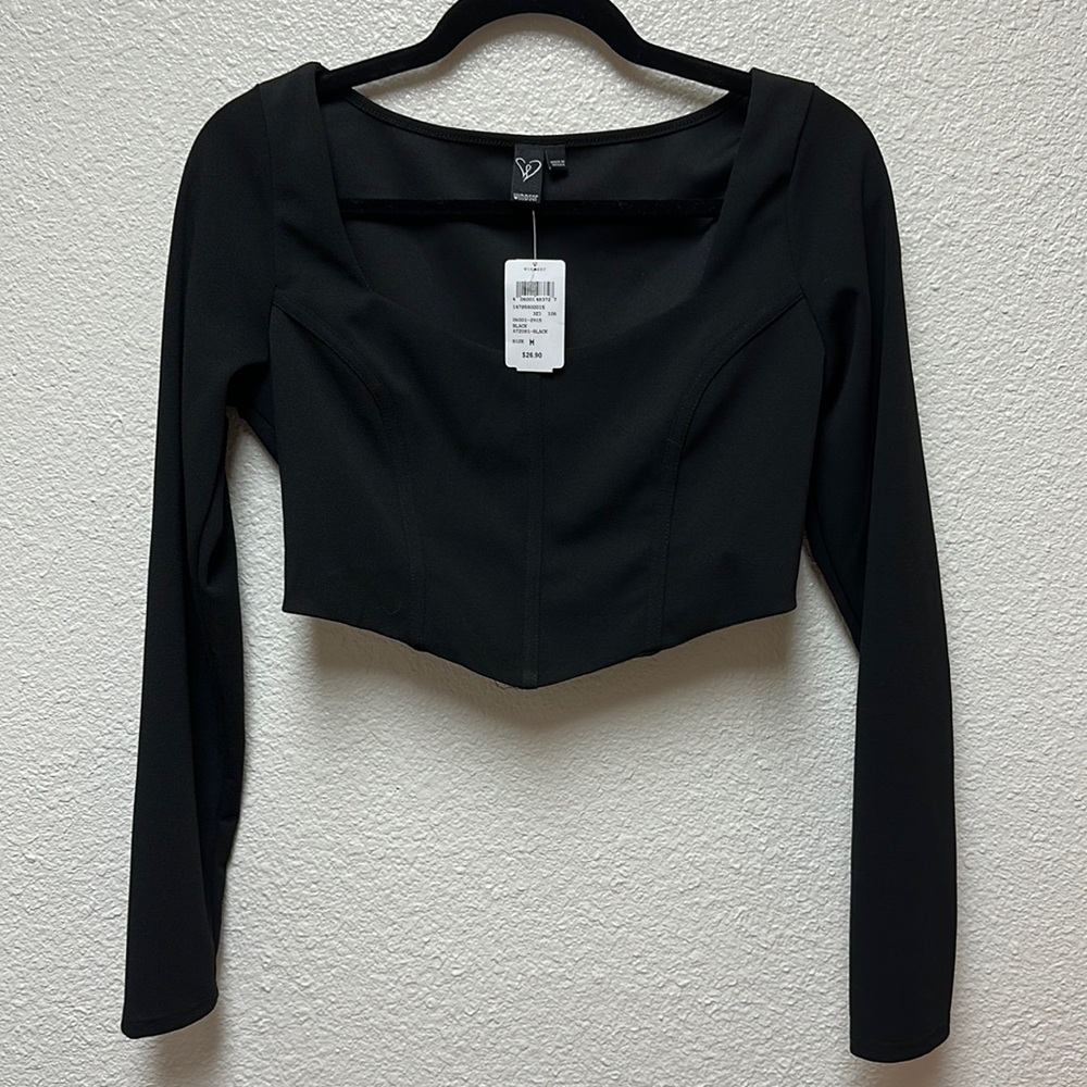 Black Long Sleeve Crop Top
